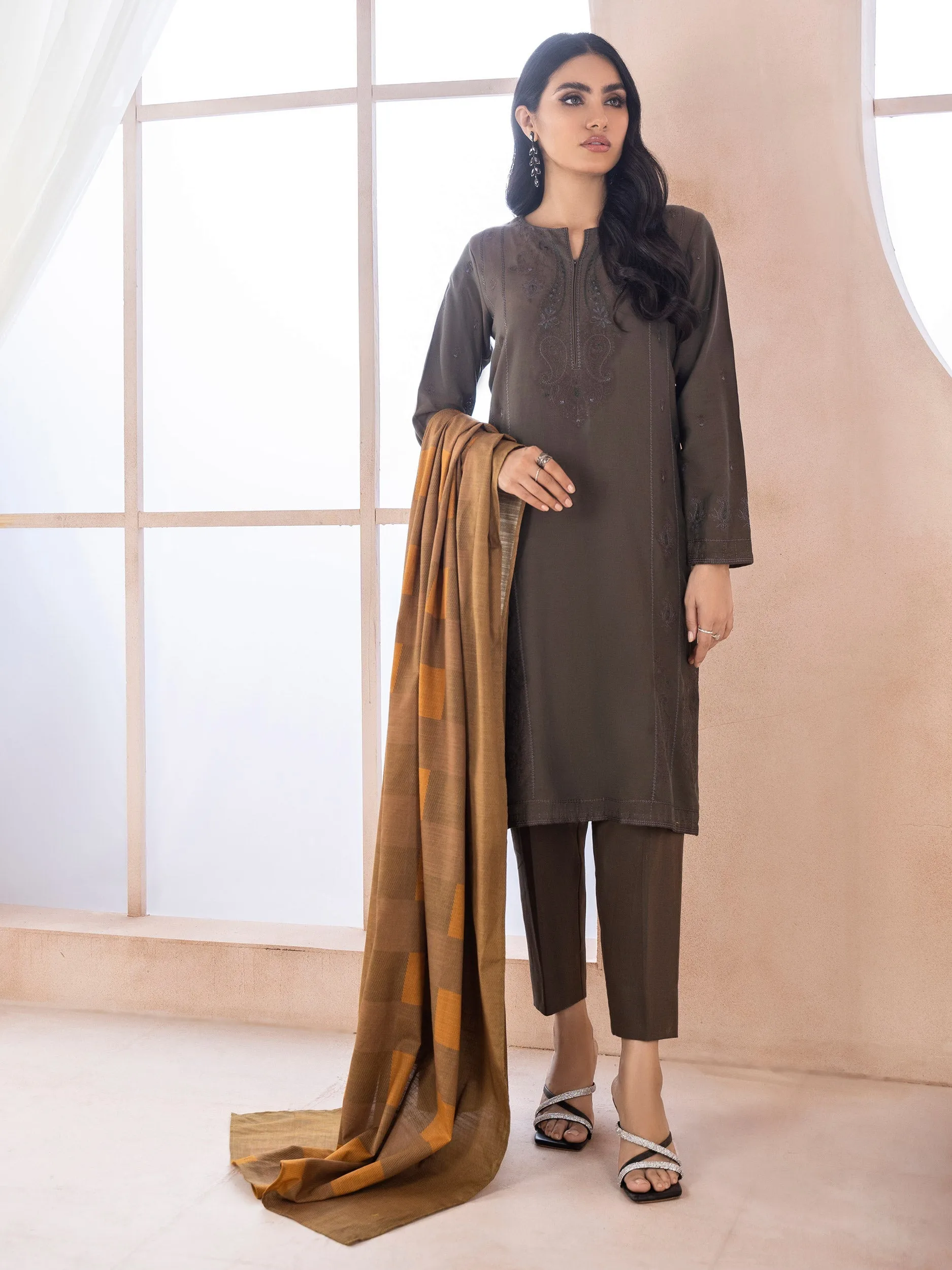 3 Piece Embroidered Yarn Dyed Suit | Lime Light Women Eid Collection 2023