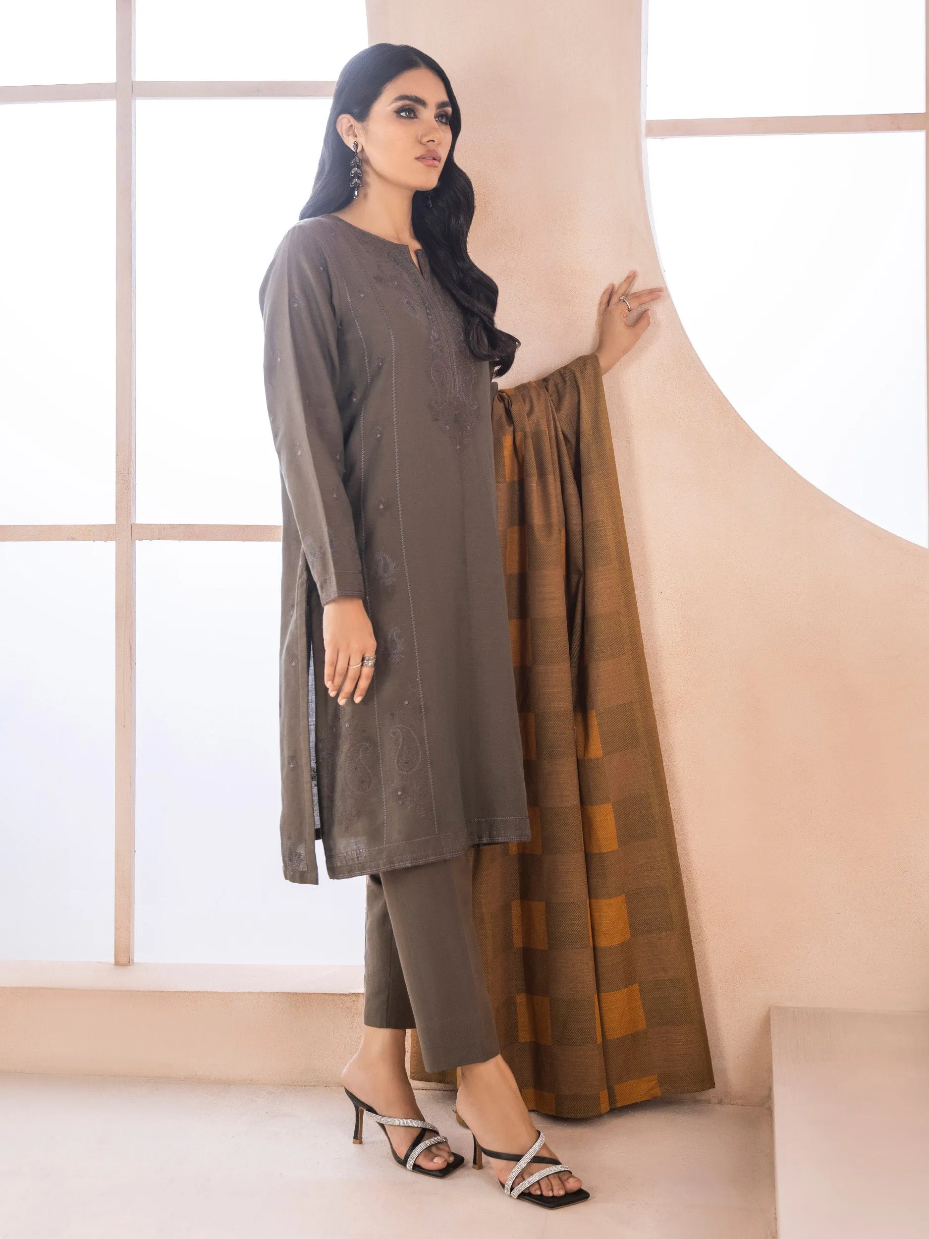 3 Piece Embroidered Yarn Dyed Suit | Lime Light Women Eid Collection 2023