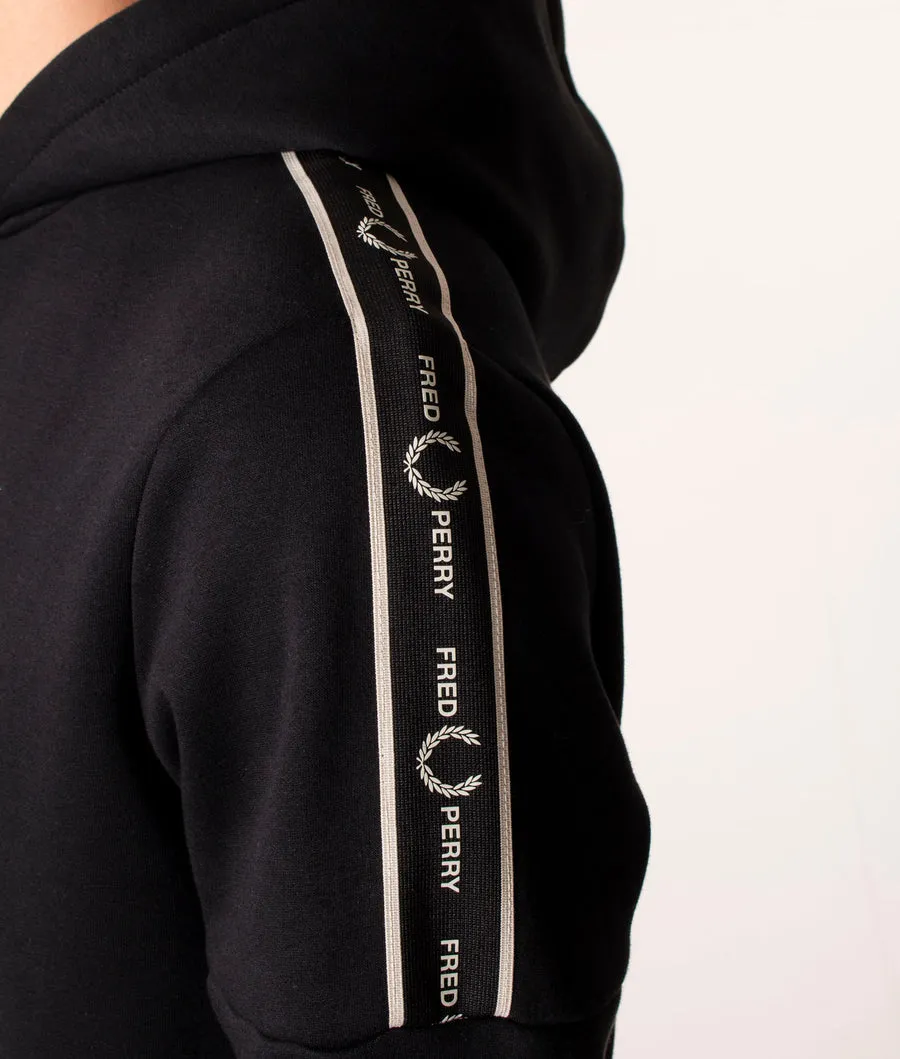Fred Perry M4701 Taped Sleeve Hoodie 102 Black