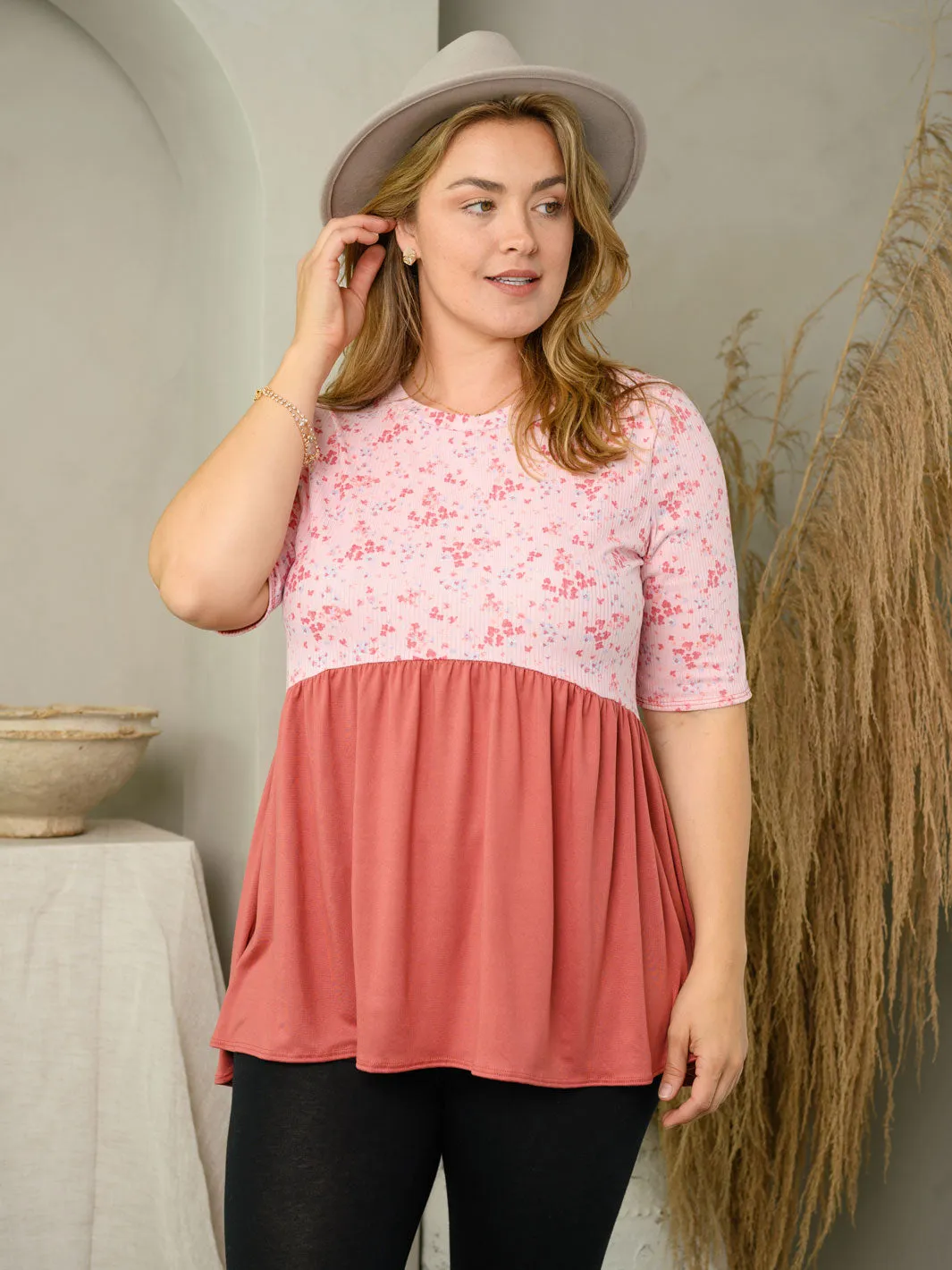 PLUS SIZE SHORT SLEEVE FLORAL BABYDOLL TOP