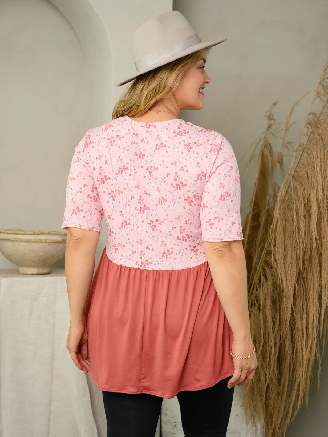 PLUS SIZE SHORT SLEEVE FLORAL BABYDOLL TOP