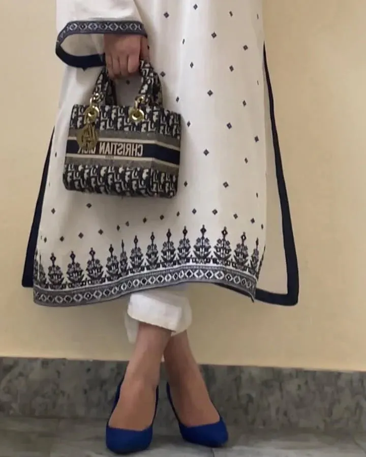 Vanzila Embroidered