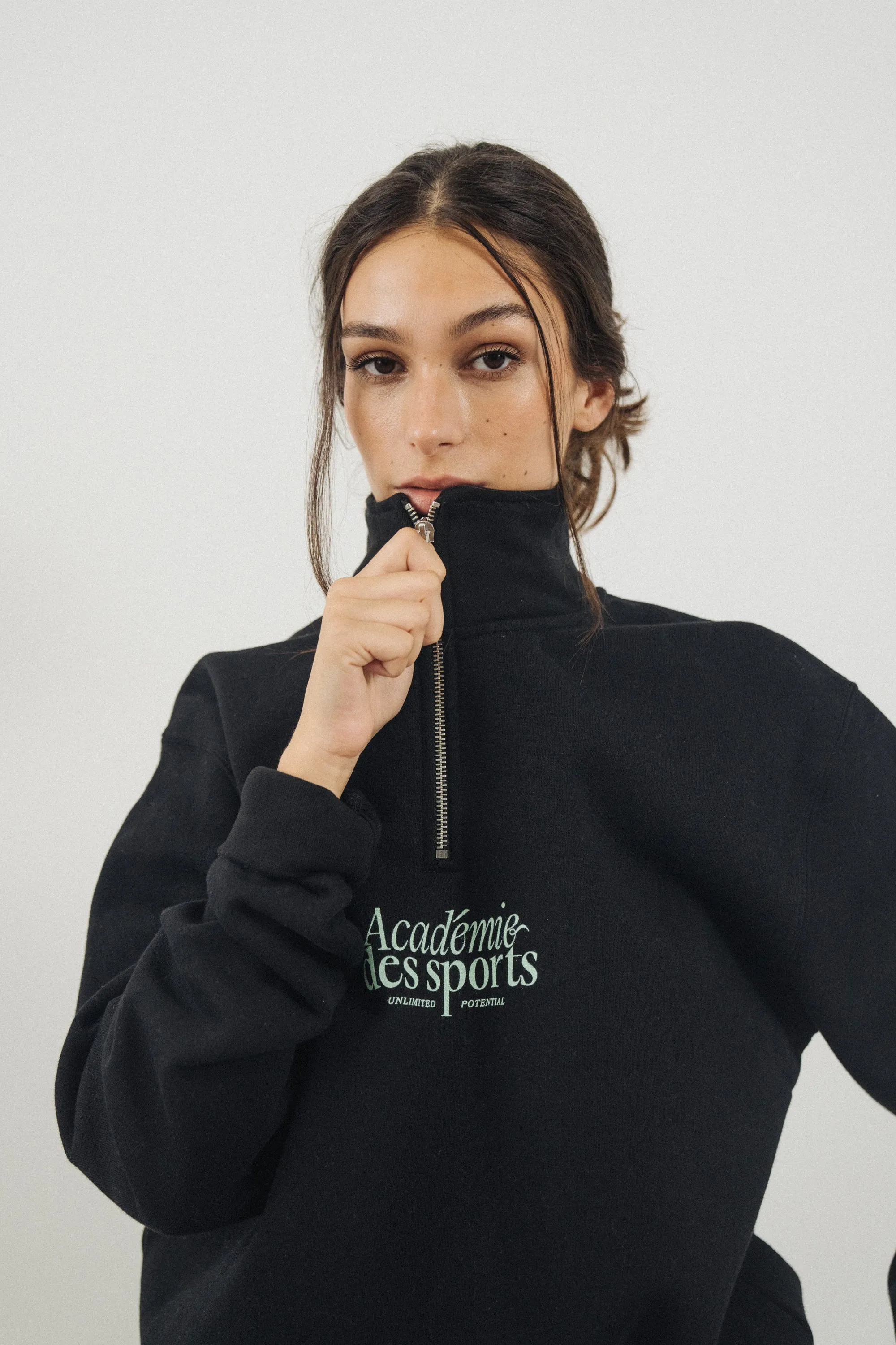 Vice 84 'Académie Des Sports Script' 1/4 Zip Sweater - Black