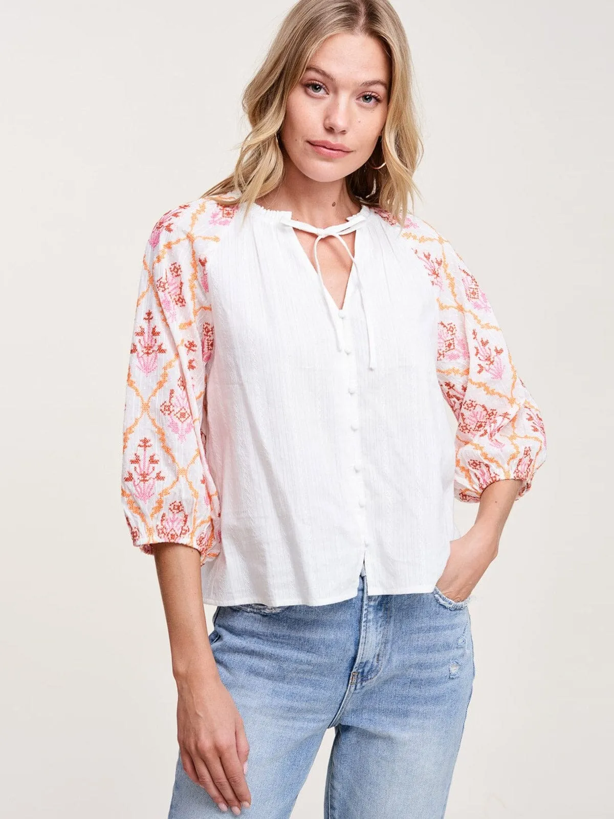WOMENS 3/4 FLORAL SLEEVES BUTTONS DETAILED TOP