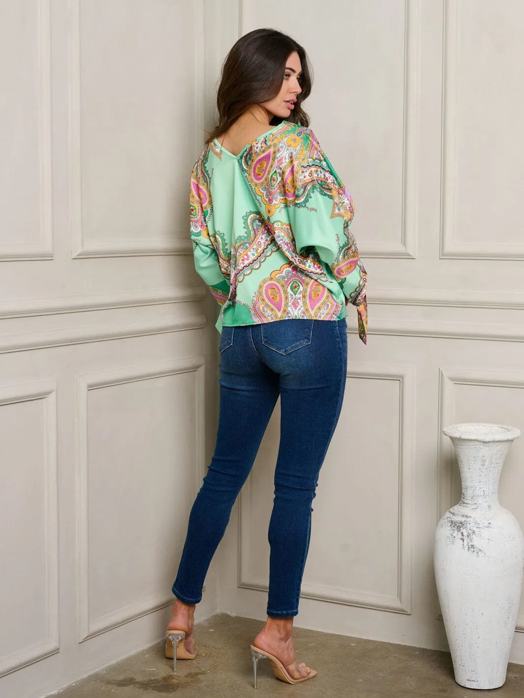WOMEN'S 3/4 SLEEVE V-NECK MULTI PRINT TOP