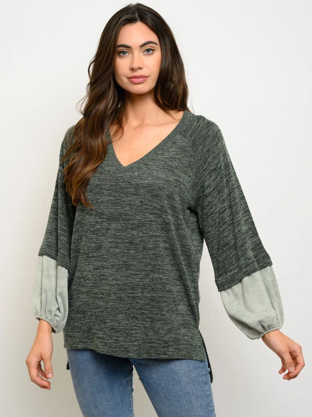 WOMEN'S BALLOON SLEEVE V-NECK TOP