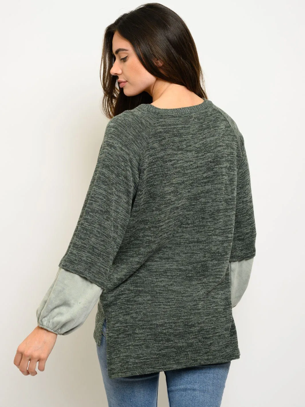WOMEN'S BALLOON SLEEVE V-NECK TOP