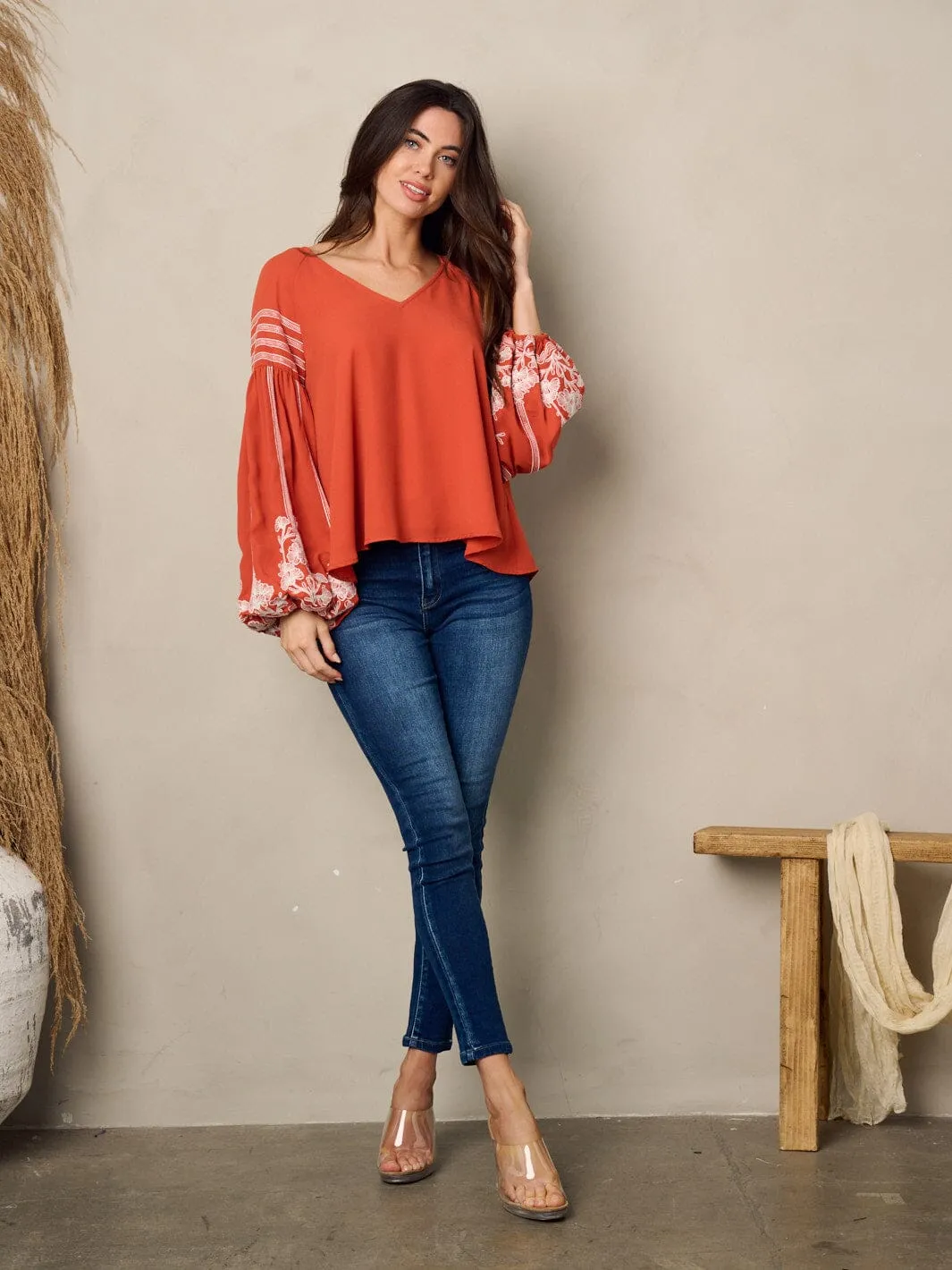 WOMEN'S LONG BALLON SLEEVE V-NECK EMBROIDERY TOP