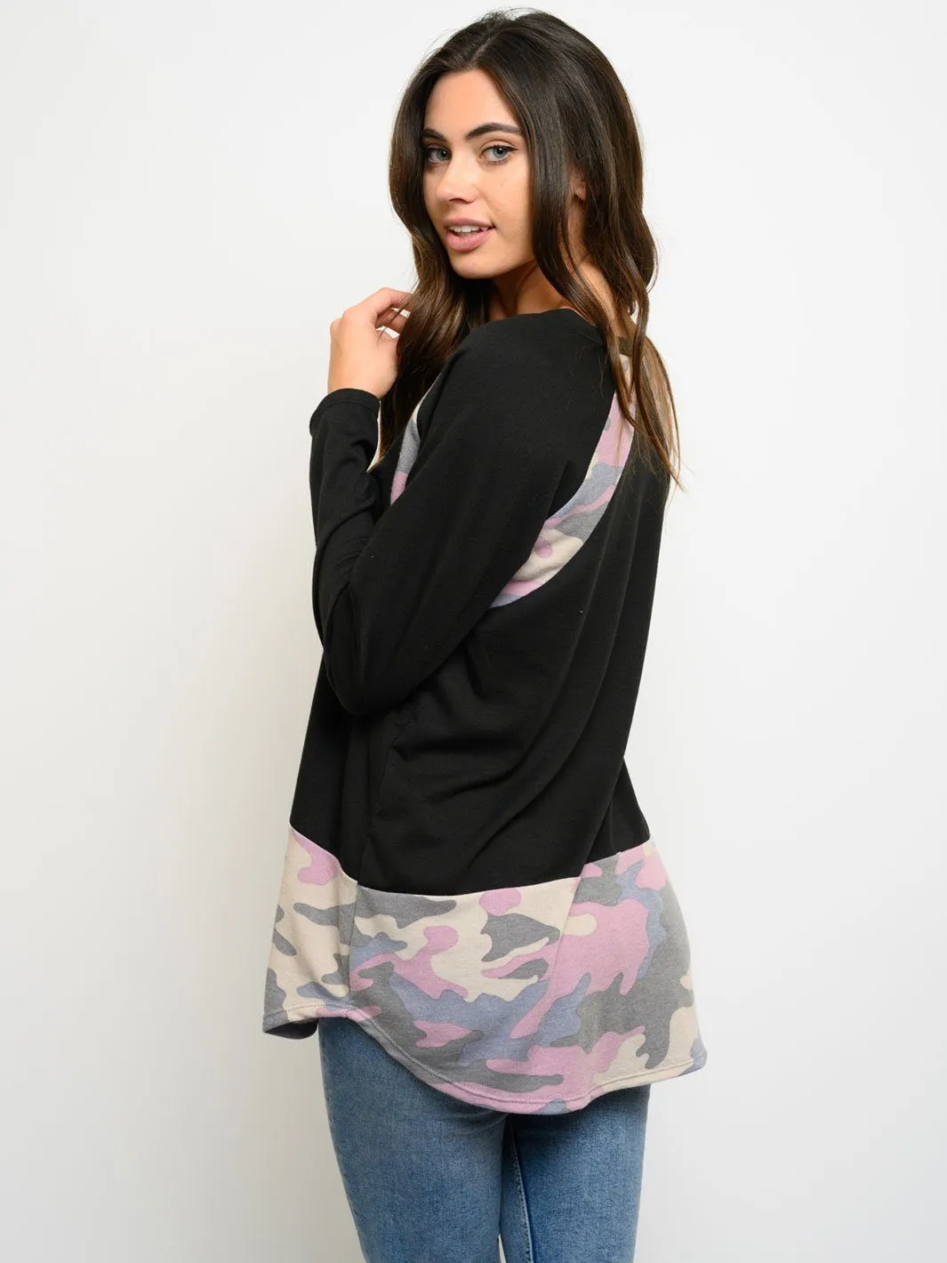WOMEN'S LONG SLEEVE CAMO PIRINT TOP