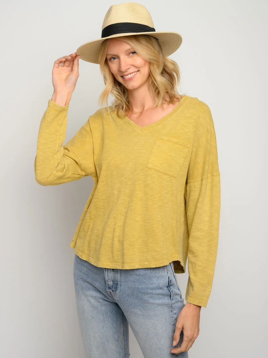 WOMEN'S LONG SLEEVE FRONT POCKET TOP