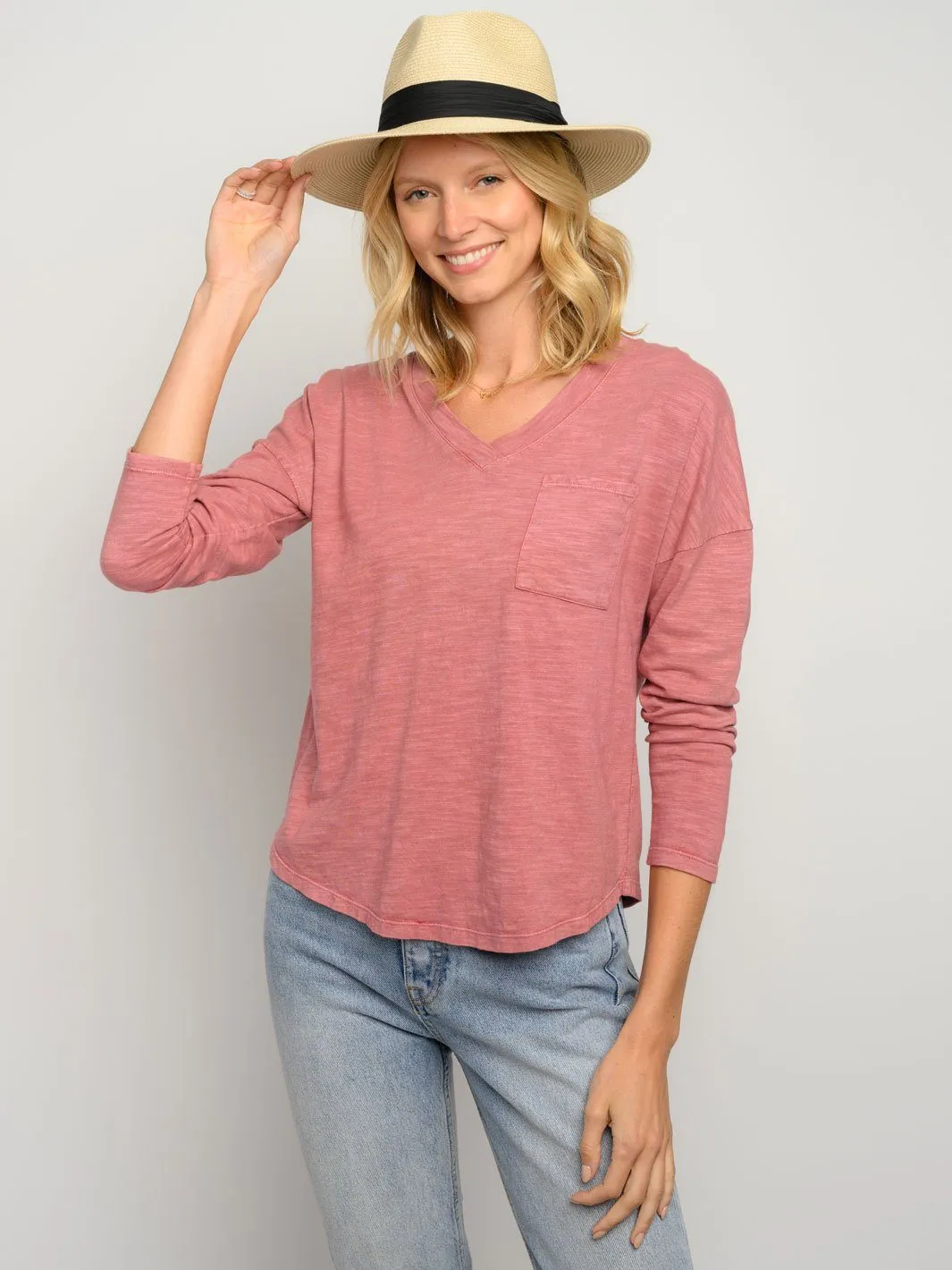 WOMEN'S LONG SLEEVE FRONT POCKET TOP