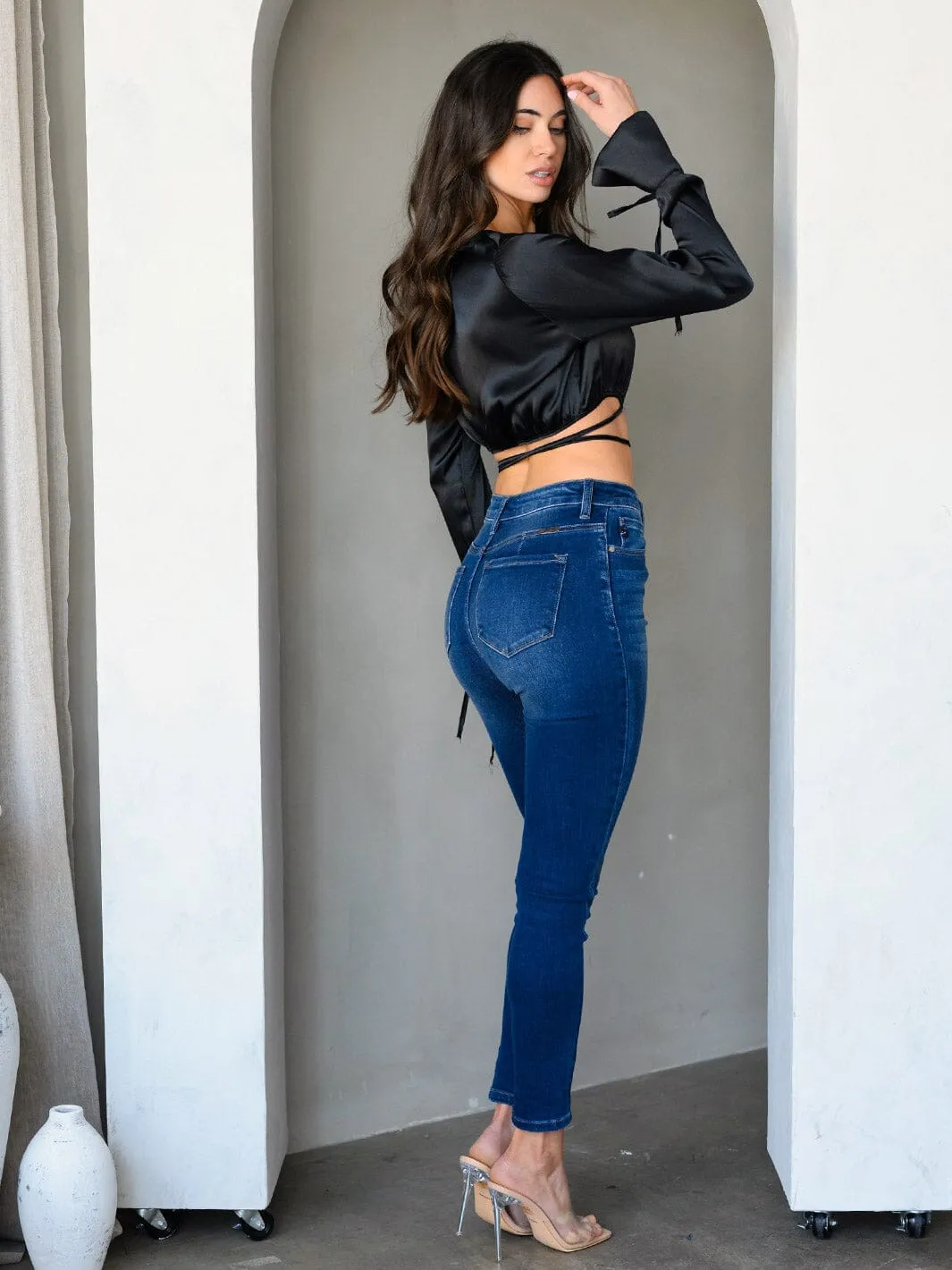 WOMEN'S LONG SLEEVE SELF TIE CROP SILK TOP