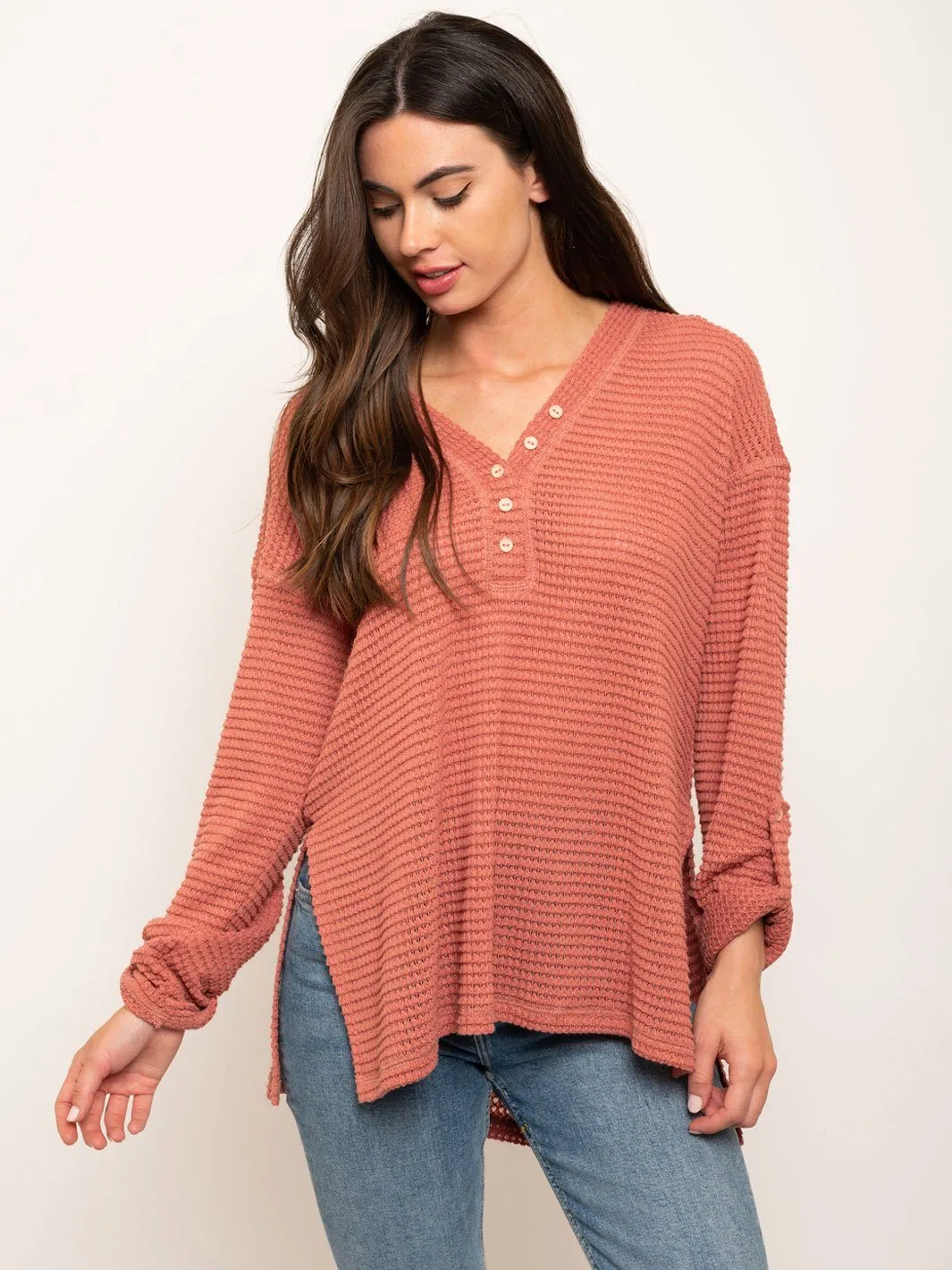 WOMEN'S LONG SLEEVE V-NECK TOP