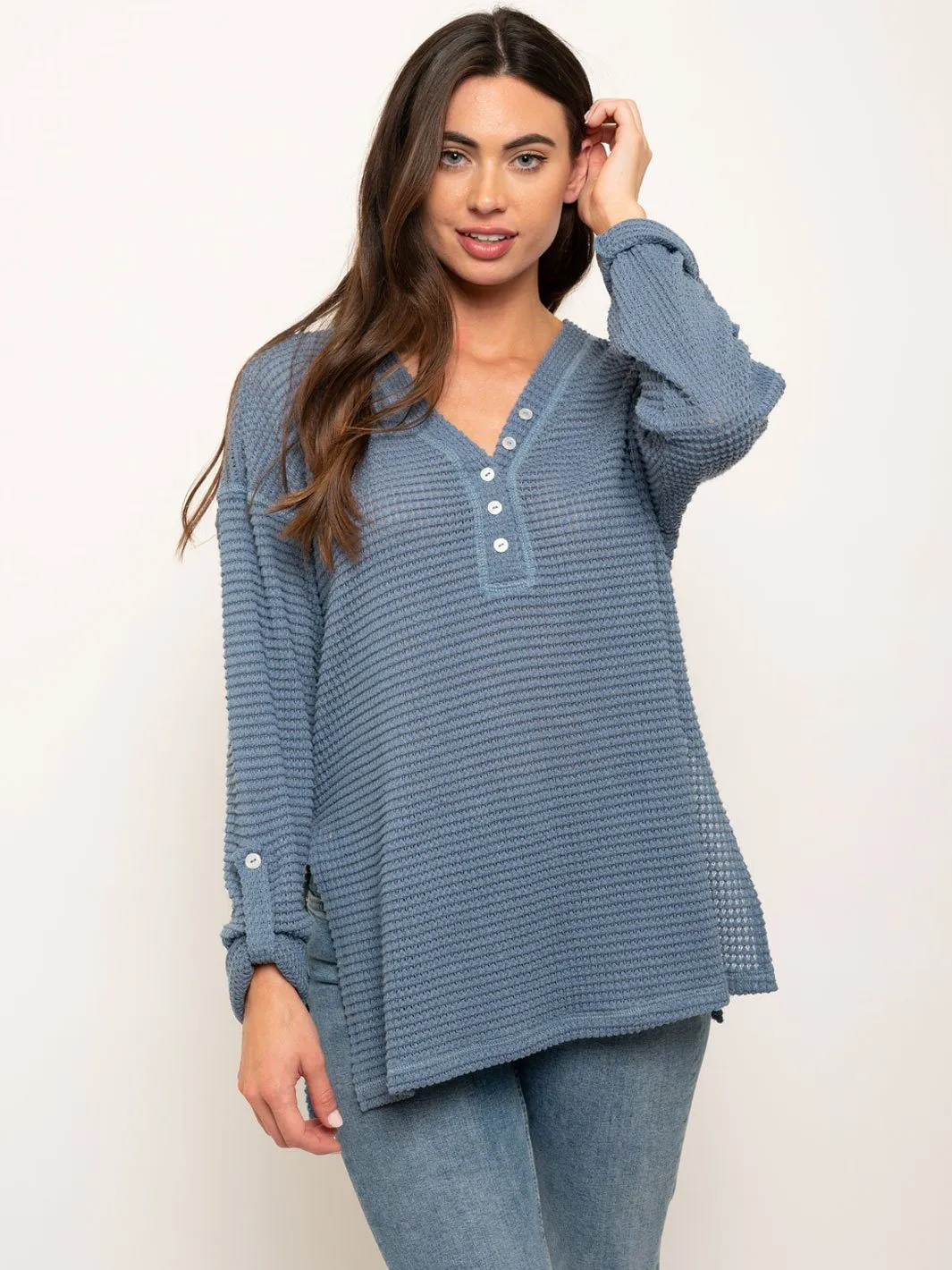WOMEN'S LONG SLEEVE V-NECK TOP