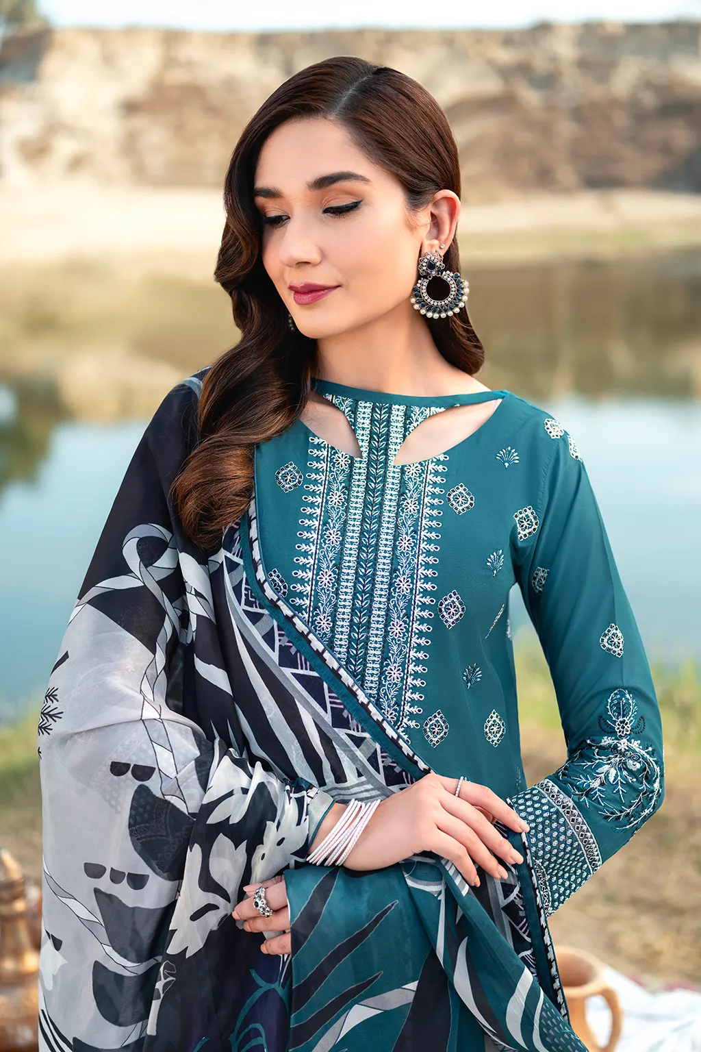 Y-603  |  Ramsha Riwayat Luxury Lawn Vol 7Collection | Unstitched Lawn Embroidered Suits