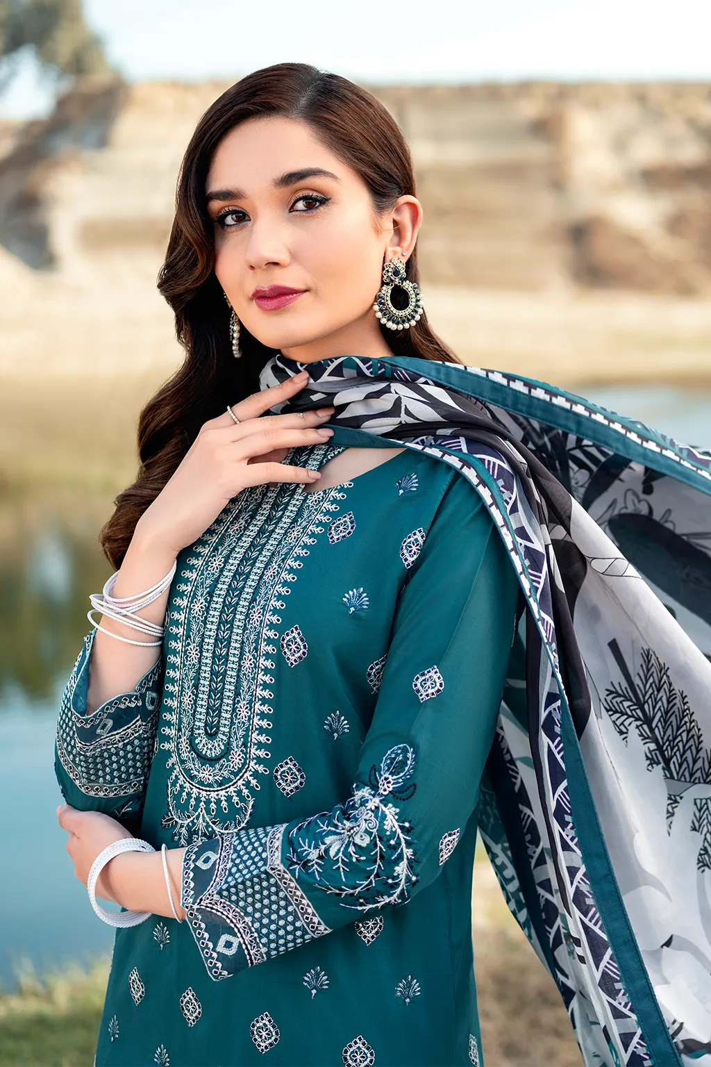 Y-603  |  Ramsha Riwayat Luxury Lawn Vol 7Collection | Unstitched Lawn Embroidered Suits